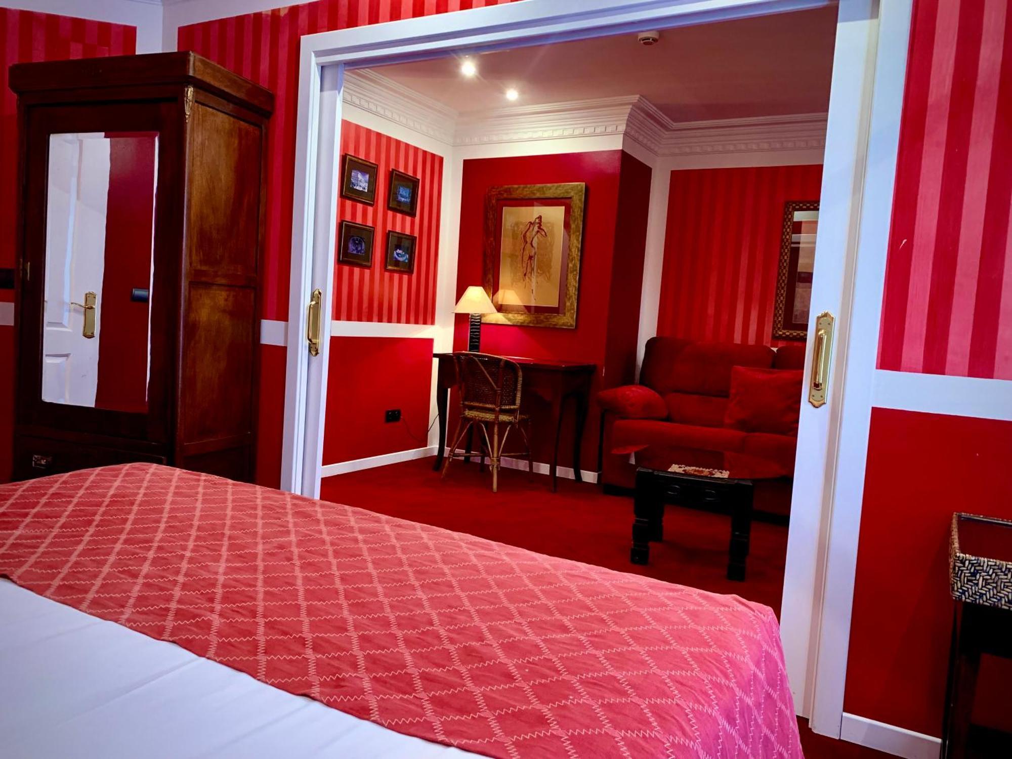 Superior Double Room with Spa Bath,1556708749:JPEG